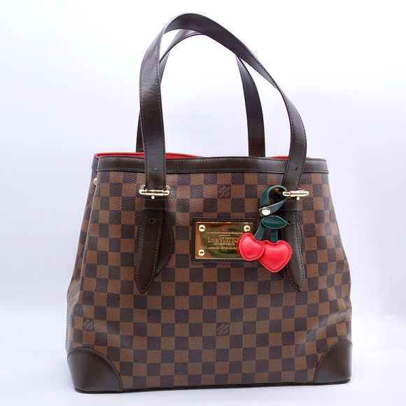 Louis Vuitton Handbags - 🍓LV Hampstead GM CR4131